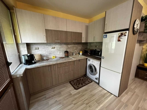 Дава се под наем Тристаен апартамент в Пловдив, Съдийски - 100 кв.м за 400 € - Снимка #1