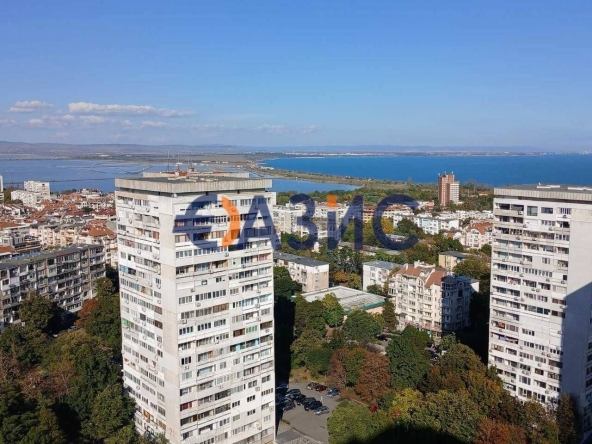 Двустаен апартамент в Бургас, Център - 88 кв.м за 2682 €/кв.м - Снимка #1