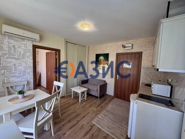 Двустаен апартамент в к.к. Слънчев бряг - 65 кв.м за 1430 €/кв.м - Снимка #1