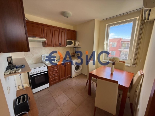 Тристаен апартамент в к.к. Слънчев бряг - 66 кв.м за 1197 €/кв.м - Снимка #1