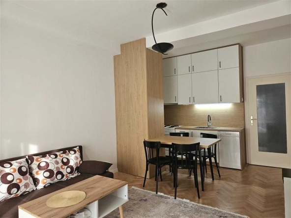 Дава се под наем Двустаен апартамент в Бургас, Възраждане - 56 кв.м за 204 € - Снимка #1