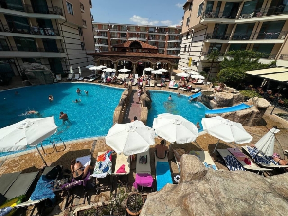 Дава се под наем Двустаен апартамент в к.к. Слънчев бряг - 56 кв.м за 350 € - Снимка #1