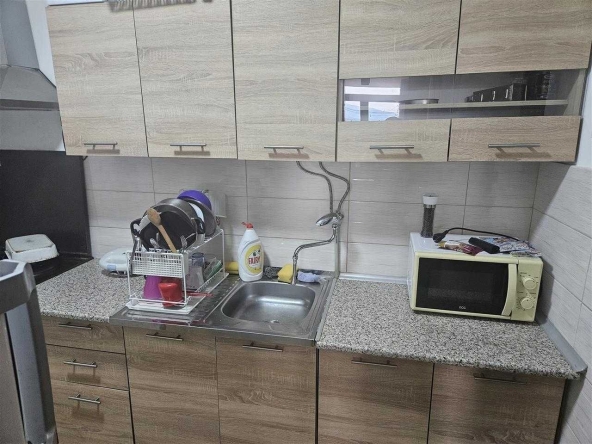 Дава се под наем Двустаен апартамент в Бургас, Изгрев - 48 кв.м за 153 € - Снимка #1