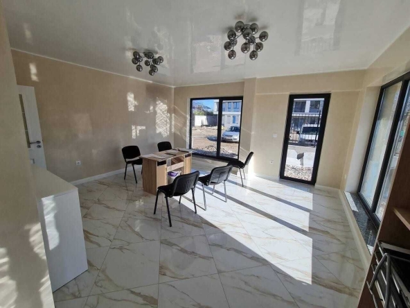 Двустаен апартамент в Пловдив, Център - 130 кв.м за 1154 €/кв.м - Снимка #1