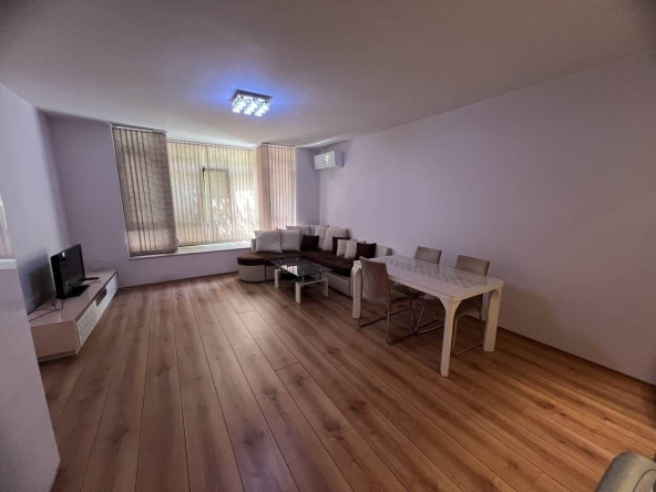 Дава се под наем Едностаен апартамент в Пловдив, Кършияка - 45 кв.м за 332 € - Снимка #1