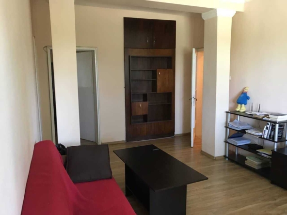 Дава се под наем Многостаен апартамент в Пловдив, Център - 88 кв.м за 383 € - Снимка #1