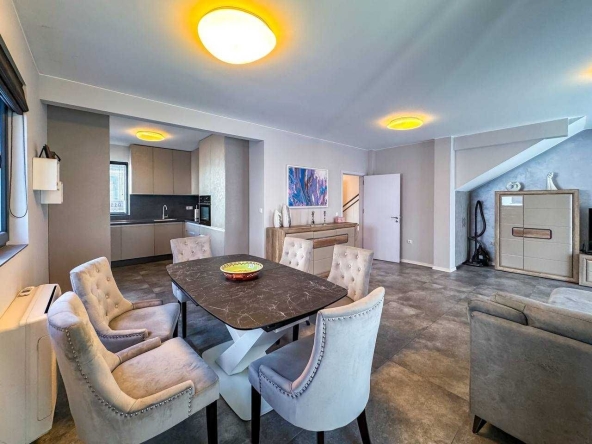 Къща в Бургас, Сарафово - 211 кв.м за 1778 €/кв.м - Снимка #1