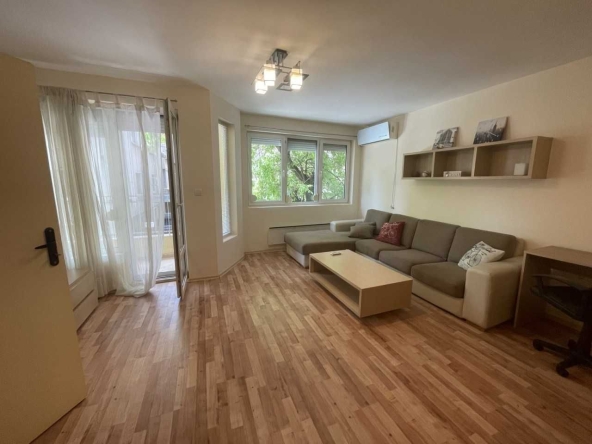 Двустаен апартамент в Пловдив, Център - 79 кв.м за 1456 €/кв.м - Снимка #1