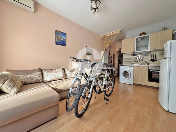 Тристаен апартамент в к.к. Слънчев бряг - 68 кв.м за 927 €/кв.м - Снимка #1