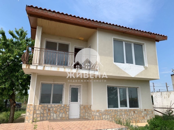 Къща в с. Божурец, Област Добрич - 115 кв.м за 774 €/кв.м - Снимка #1