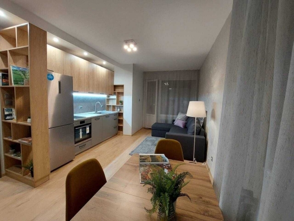 Дава се под наем Тристаен апартамент в София, Лозенец - 85 кв.м за 637.5 € - Снимка #1