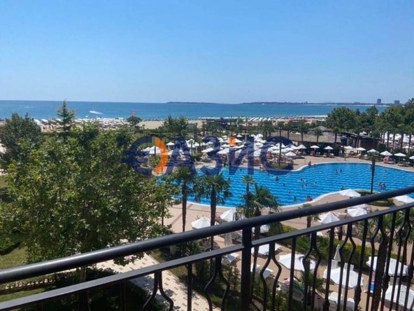 Двустаен апартамент в к.к. Слънчев бряг - 81 кв.м за 1642 €/кв.м - Снимка #1