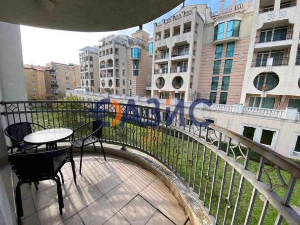 Двустаен апартамент в Поморие - 72 кв.м за 820 €/кв.м - Снимка #1