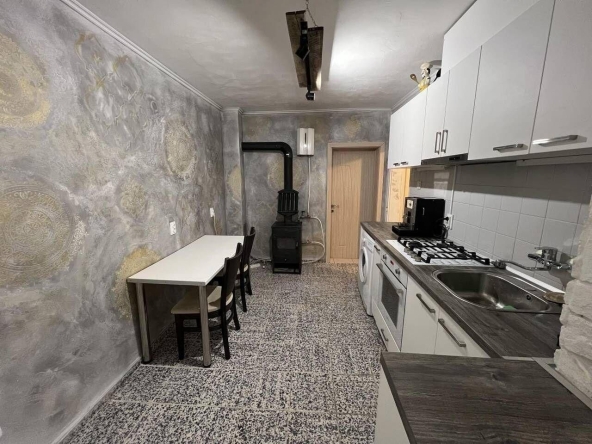 Дава се под наем Тристаен апартамент в Бургас, Долно Езерово - 65 кв.м за 357 € - Снимка #1