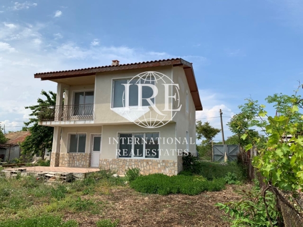 Къща в с. Топола, Област Добрич - 115 кв.м за 774 €/кв.м - Снимка #1