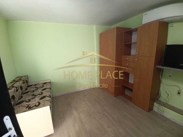 Дава се под наем Едностаен апартамент в Варна, Център - 12 кв.м за 306 € - Снимка #1