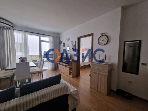 Тристаен апартамент в к.к. Слънчев бряг - 61 кв.м за 920 €/кв.м - Снимка #1