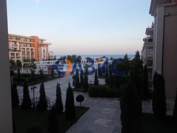 Тристаен апартамент в Свети Влас - 104 кв.м за 1040 €/кв.м - Снимка #1