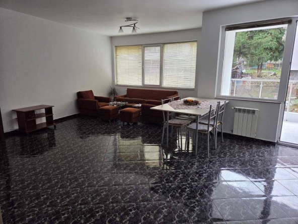 Дава се под наем Тристаен апартамент в София, Бояна - 120 кв.м за 846.6 € - Снимка #1