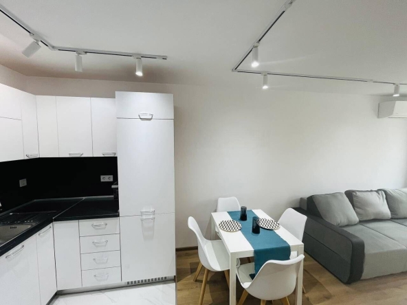Двустаен апартамент в Бургас, Меден рудник - зона А - 63 кв.м за 1012 €/кв.м - Снимка #1