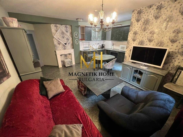 Дава се под наем Тристаен апартамент в Бургас, Възраждане - 85 кв.м за 765 € - Снимка #1