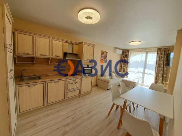Тристаен апартамент в к.к. Слънчев бряг - 104 кв.м за 696 €/кв.м - Снимка #1