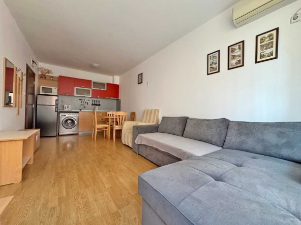 Двустаен апартамент в к.к. Слънчев бряг - 49 кв.м за 568 €/кв.м - Снимка #1