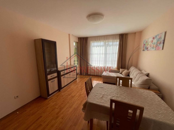 Дава се под наем Двустаен апартамент в к.к. Св.Св. Константин и Елена - 60 кв.м за 550 € - Снимка #1