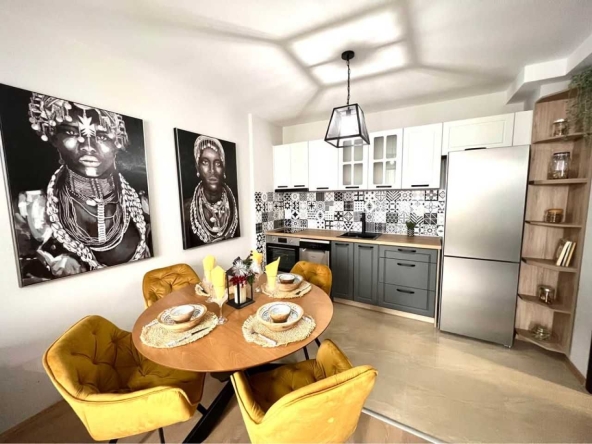 Тристаен апартамент в Пловдив, Изгрев - 95 кв.м за 993 €/кв.м - Снимка #1