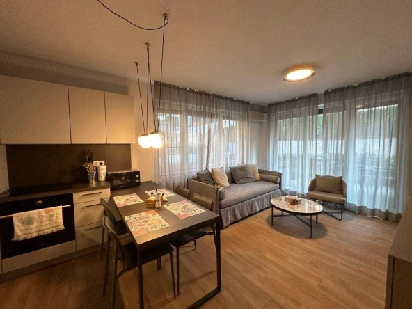 Дава се под наем Двустаен апартамент в София, Витоша - 75 кв.м за 561 € - Снимка #1