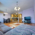 Дава се под наем Тристаен апартамент в Бургас, Център - 92 кв.м за 612 € - Снимка #1