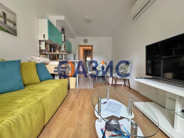 Тристаен апартамент в к.к. Слънчев бряг - 78 кв.м за 915 €/кв.м - Снимка #1