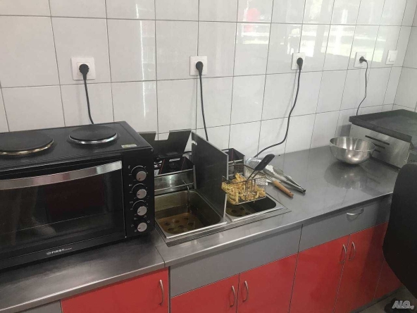 Дава се под наем Заведение в Пловдив, Въстанически - 22 кв.м за 253.98 € - Снимка #1