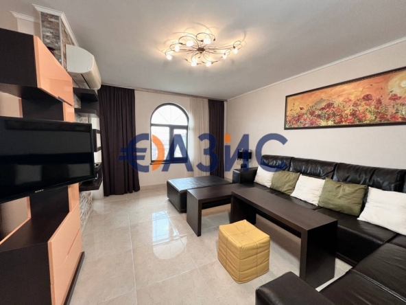 Тристаен апартамент в Несебър - 130 кв.м за 864 €/кв.м - Снимка #1