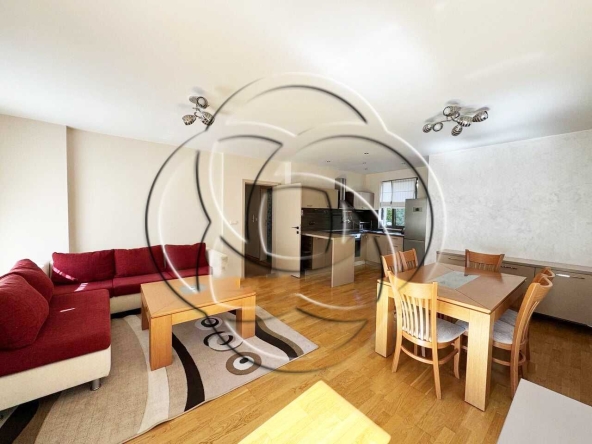 Дава се под наем Тристаен апартамент в Пловдив, Кършияка - 110 кв.м за 747.66 € - Снимка #1