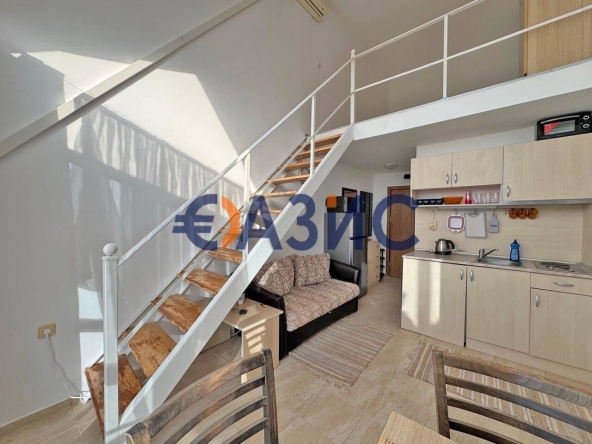 Тристаен апартамент в к.к. Слънчев бряг - 55 кв.м за 696 €/кв.м - Снимка #1