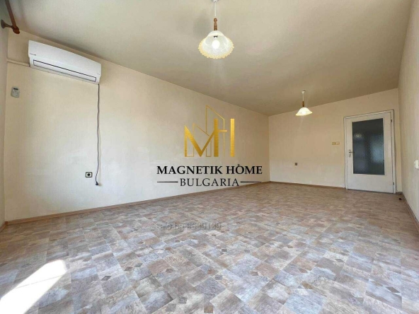 Дава се под наем Четиристаен апартамент в Бургас, Възраждане - 120 кв.м за 306 € - Снимка #1