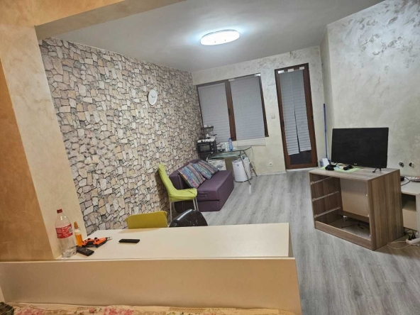 Дава се под наем Двустаен апартамент в София, Банишора - 40 кв.м за 448.8 € - Снимка #1