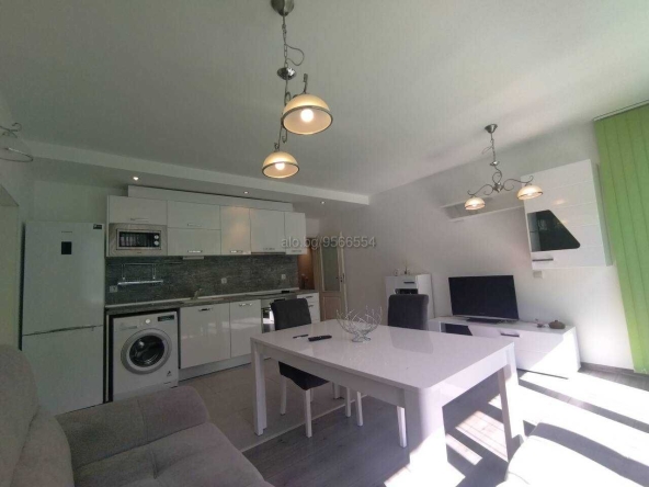 Дава се под наем Тристаен апартамент в Бургас, Меден рудник - зона А - 90 кв.м за 484.5 € - Снимка #1