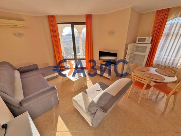 Тристаен апартамент в к.к. Слънчев бряг - 93 кв.м за 691 €/кв.м - Снимка #1