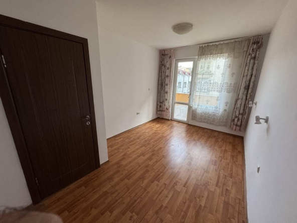 Дава се под наем Тристаен апартамент в Бургас, Възраждане - 75 кв.м за 398.82 € - Снимка #1