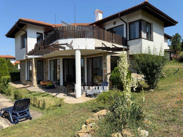 Къща в с. Кошарица, Област Бургас - 225 кв.м за 329 €/кв.м - Снимка #1