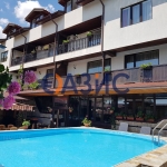 Хотел в с. Кошарица, Област Бургас - 744 кв.м за 514 €/кв.м - Снимка #1