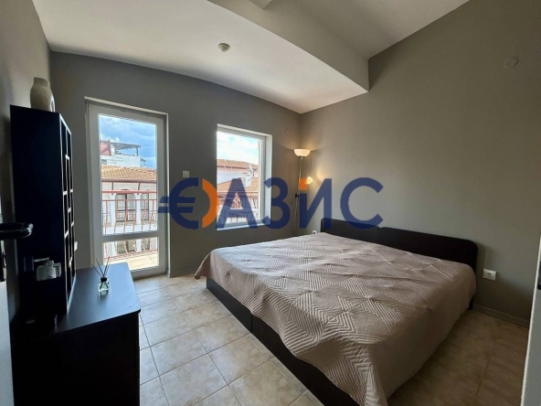 Тристаен апартамент в Свети Влас - 70 кв.м за 744 €/кв.м - Снимка #1
