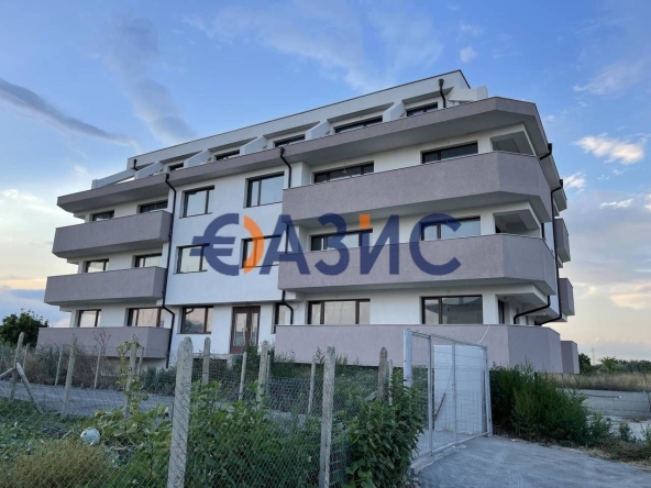 Тристаен апартамент в Поморие - 140 кв.м за 509 €/кв.м - Снимка #1