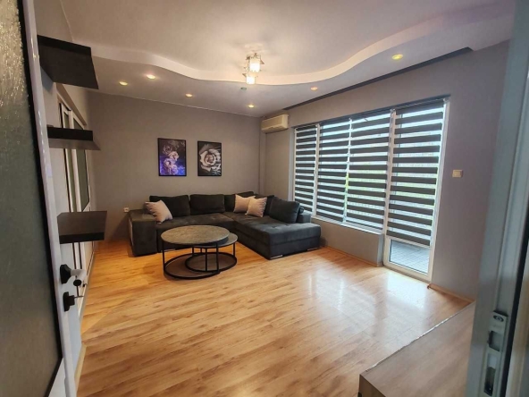 Тристаен апартамент в Пловдив, Тракия - 94 кв.м за 912 €/кв.м - Снимка #1