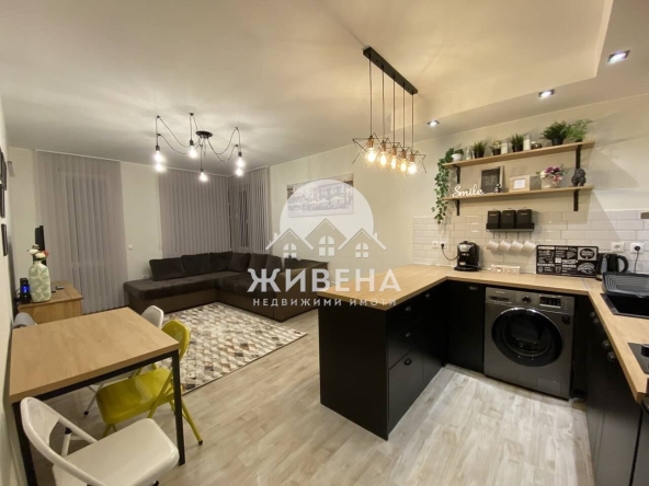 Дава се под наем Двустаен апартамент в Варна, Бриз - 68 кв.м за 817.53 € - Снимка #1