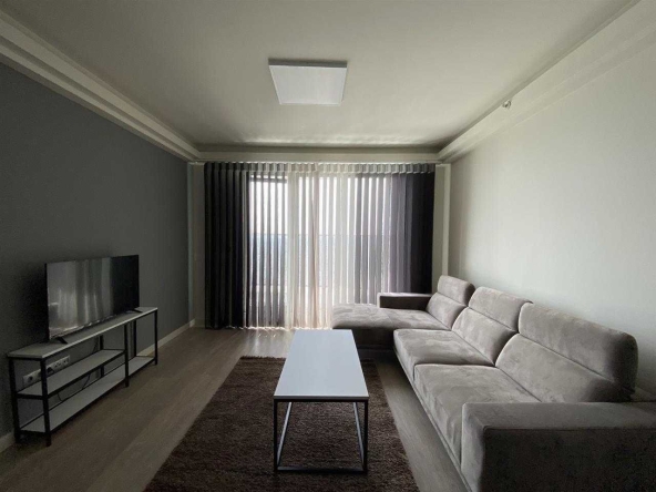 Дава се под наем Двустаен апартамент в Бургас, Славейков - 60 кв.м за 255 € - Снимка #1