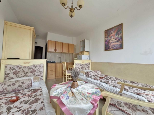 Едностаен апартамент в к.к. Слънчев бряг - 32 кв.м за 526 €/кв.м - Снимка #1