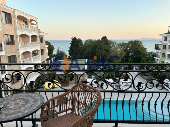 Тристаен апартамент в Несебър - 120 кв.м за 1615 €/кв.м - Снимка #1